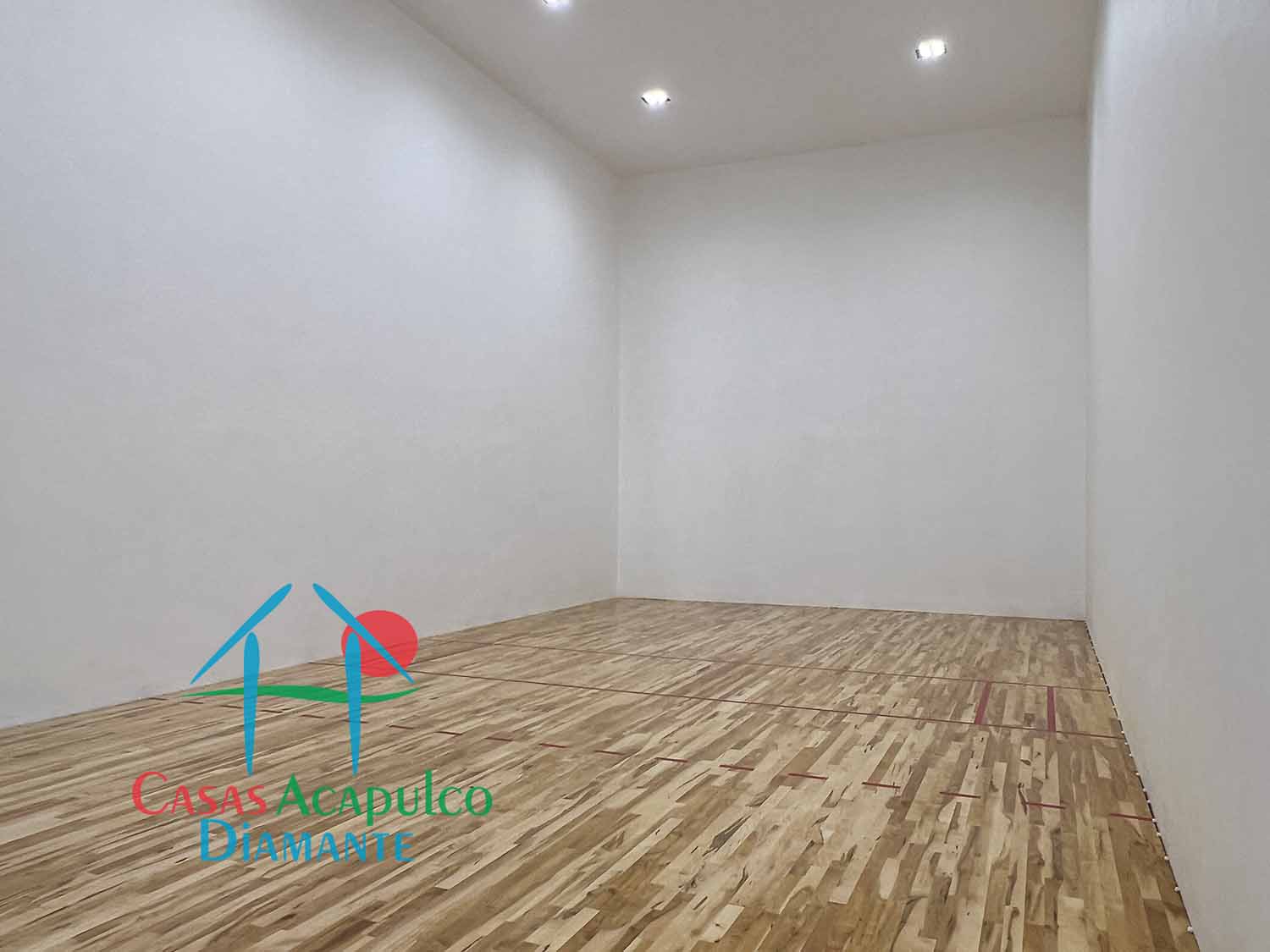 Casa Romance - Cancha de ráquetbol 5